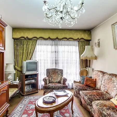 Appartamento Royal Parisian Flat For Five Parigi