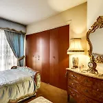 Royal Parisian Flat For Five